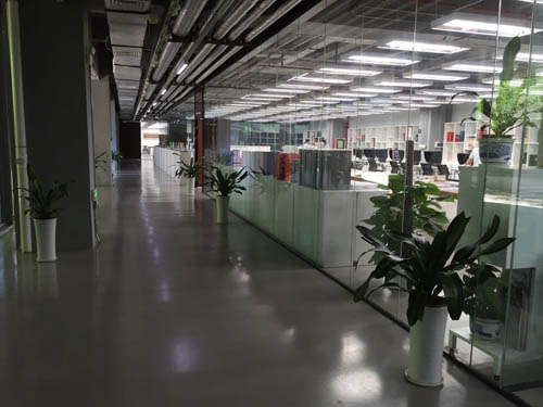 水泥自流平地坪